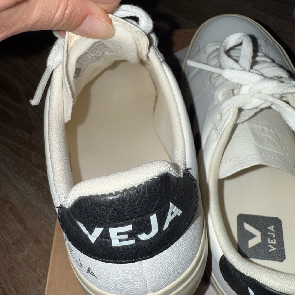 Veja Campo Leather Sneakers - Picture 8 of 16